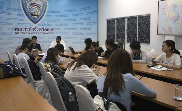 HKU landscape students meet with Tak Chamber of Commerce, Mae Sot, Thailand. By Sandra Saw Yu Nwe, 2023.