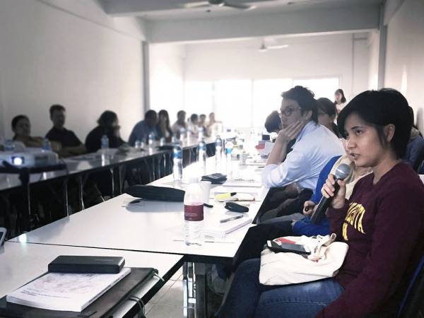 HKU students presenting their studies in Laos. By Ashley Scott Kelly, 2018.